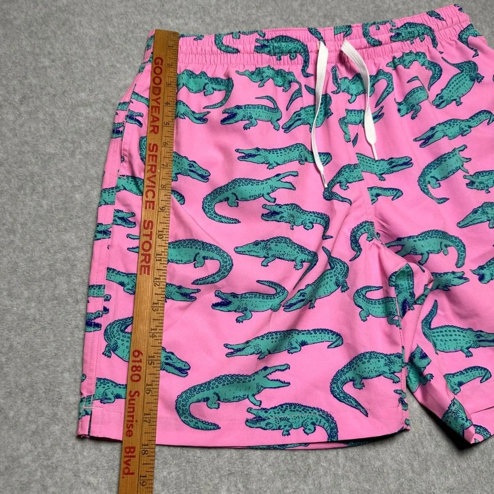 Chubbies Mens Pink Alligator Print Swim Trunks 7 Inch Inseam XL Casual Beachwear
